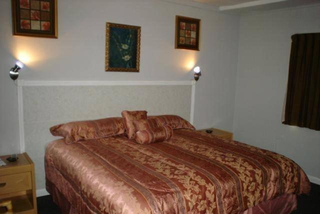 Shangri La Motel Ocala Bilik gambar